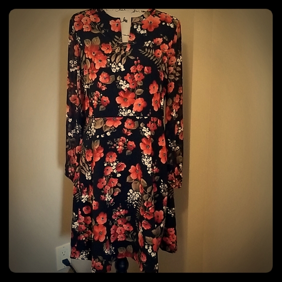 Floral dress - Picture 1 of 3